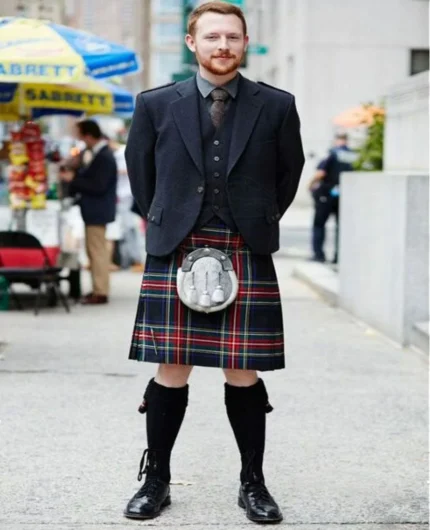 black_stewart_tartan_argyll_kilt_outfit_Kiltshub.com.webp