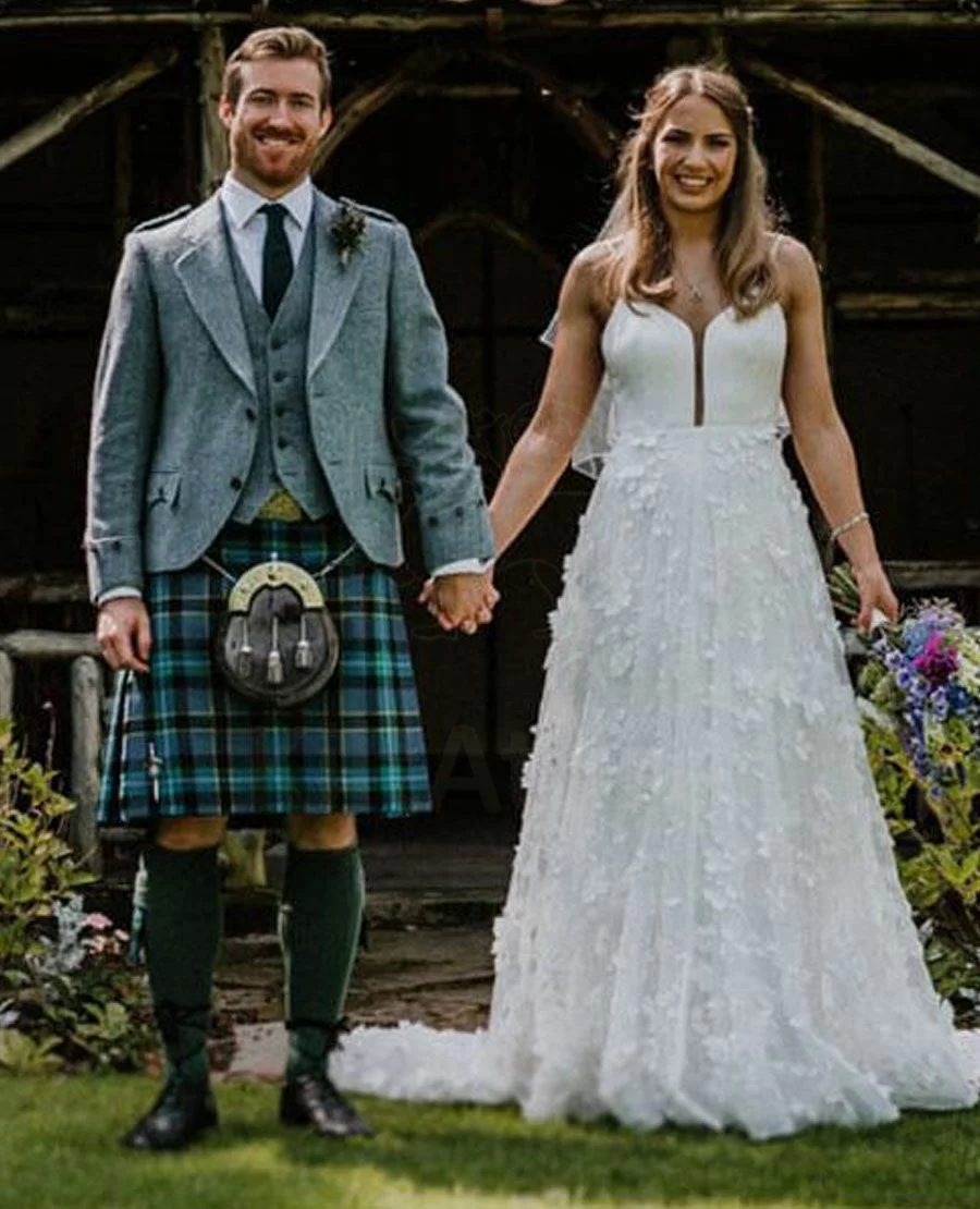 lovat_green_argyle_kilt_outfit_Kiltshub.com.webp lovat_green_argyle_kilt_outfit_Kiltshub.com.webp